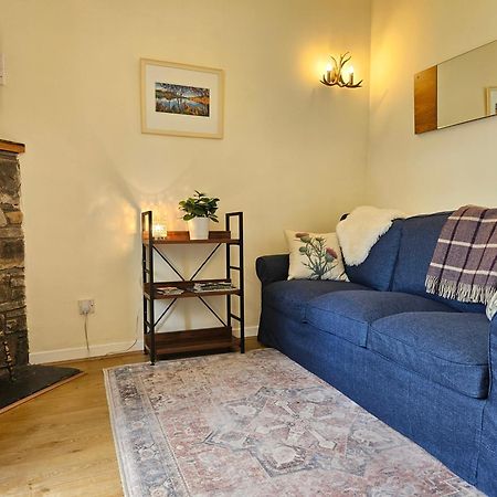 Cosy Peaceful One-Bedroom Cottage In ピトロクリー エクステリア 写真