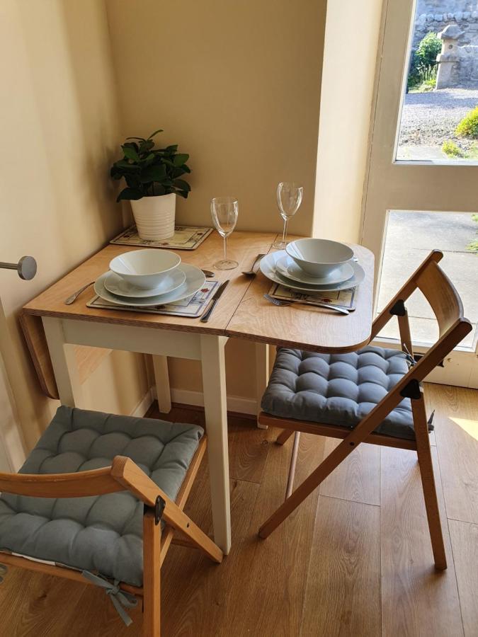 Cosy Peaceful One-Bedroom Cottage In ピトロクリー エクステリア 写真